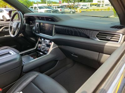 2024 GMC Yukon XL - Photo 11