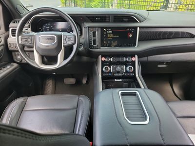 2024 GMC Yukon XL - Photo 13