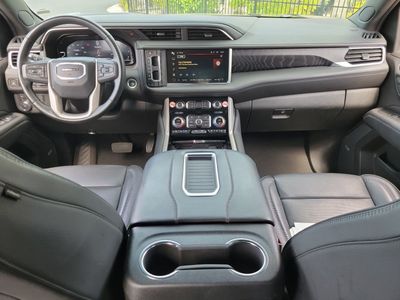 2024 GMC Yukon XL - Photo 12