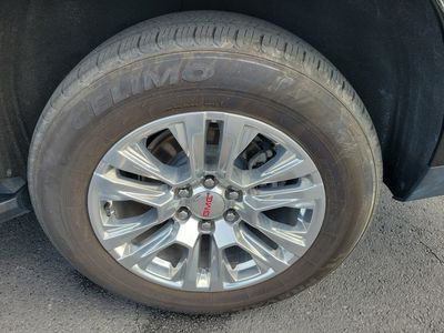2024 GMC Yukon XL - Photo 35
