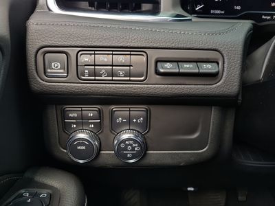 2024 GMC Yukon XL - Photo 28