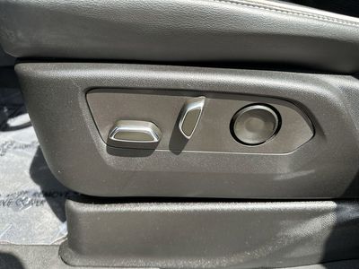 2022 Cadillac Escalade - Photo 14