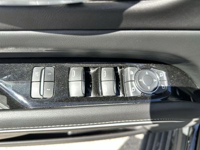 2022 Cadillac Escalade - Photo 15