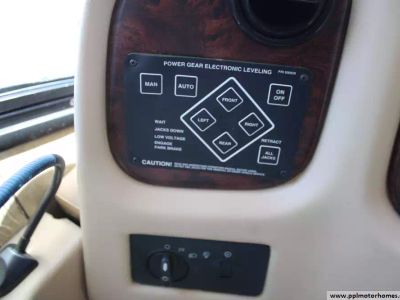 2006 Country Coach DAVINCI 400 — photo 10 view