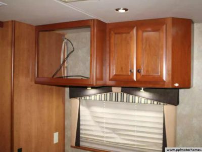 2006 Country Coach DAVINCI 400 — photo 32 view