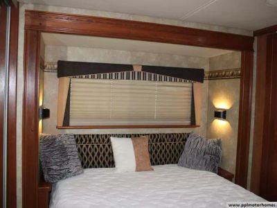 2006 Country Coach DAVINCI 400 — photo 29 view