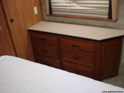 2006 Country Coach DAVINCI 400 — photo 33 view