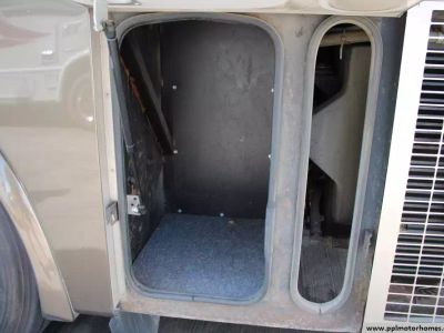 2006 Country Coach DAVINCI 400 — photo 45 view
