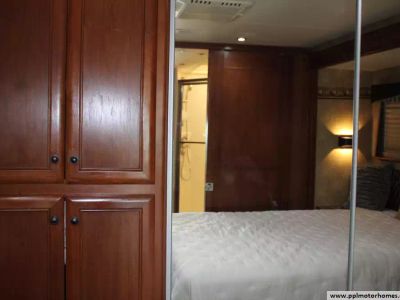 2006 Country Coach DAVINCI 400 — photo 30 view