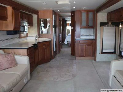 2006 Country Coach DAVINCI 400 — detail view