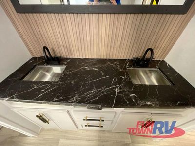 2025 Dutchmen RV Astoria - Photo 41