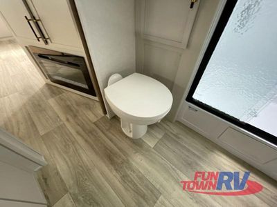 2025 Dutchmen RV Astoria - Photo 42