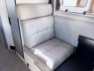 2026 Winnebago EKKO — photo 19 view