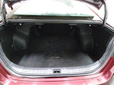 2024 Nissan Altima - Photo 11