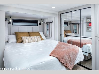 2026 Brinkley Model G - Photo 5