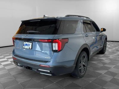 2025 Ford Explorer — detail view