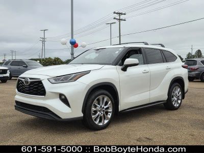 2020 Toyota Highlander - Photo 1