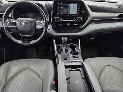 2020 Toyota Highlander - Photo 9