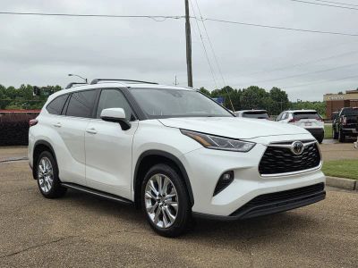 2020 Toyota Highlander - Photo 3