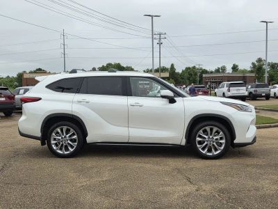 2020 Toyota Highlander - Photo 4