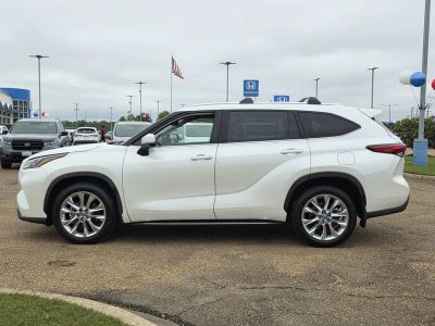 2020 Toyota Highlander - Photo 8