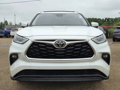 2020 Toyota Highlander - Photo 2