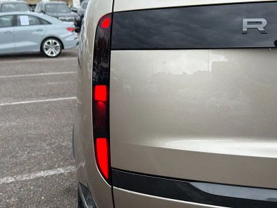 2026 Land Rover Range Rover — photo 10 view
