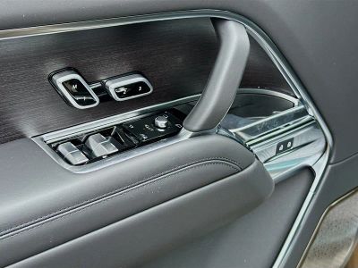 2026 Land Rover Range Rover — photo 23 view
