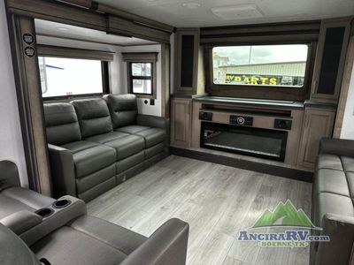 2025 Keystone RV Montana - Photo 15