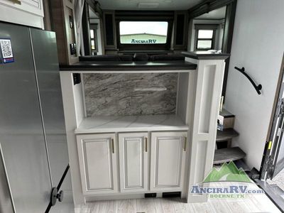 2025 Keystone RV Montana - Photo 12