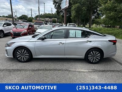 2023 Nissan Altima - Photo 2