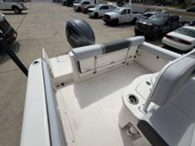 2026 Robalo 222 CC - Photo 12