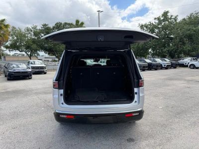 2024 Jeep Wagoneer — photo 38 view