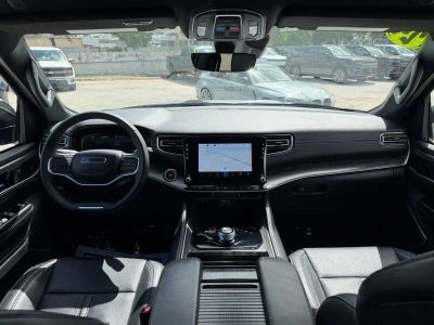 2024 Jeep Wagoneer — photo 35 view