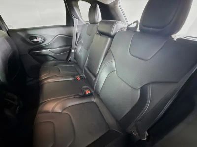 2020 Jeep Cherokee — photo 25 view