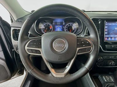 2020 Jeep Cherokee — photo 9 view
