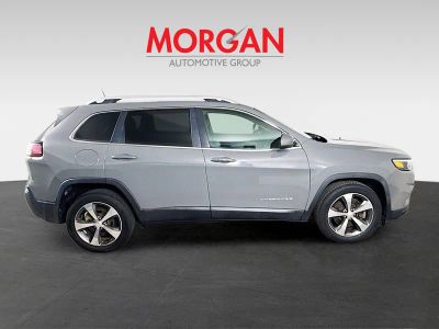 2020 Jeep Cherokee — side profile view