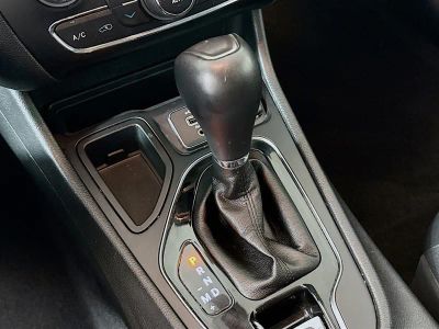 2020 Jeep Cherokee — photo 16 view