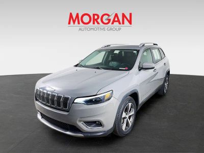 2020 Jeep Cherokee — interior view