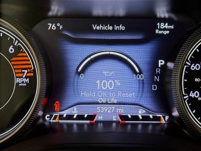 2020 Jeep Cherokee — photo 11 view