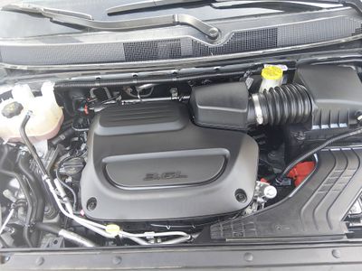 2023 Chrysler Pacifica — photo 9 view
