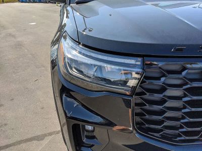 2026 Ford Explorer — photo 10 view
