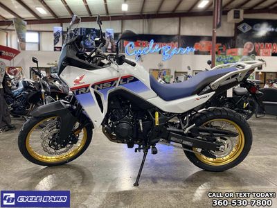 2025 Honda Transalp - Photo 6