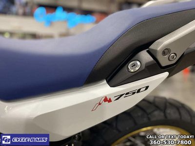 2025 Honda Transalp - Photo 12