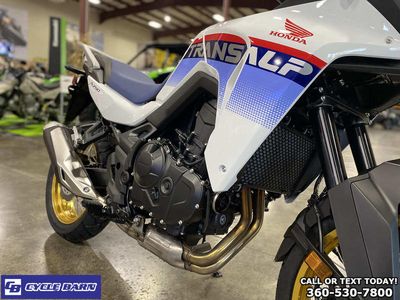 2025 Honda Transalp - Photo 10
