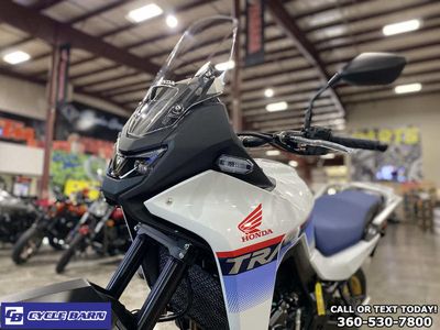 2025 Honda Transalp - Photo 8
