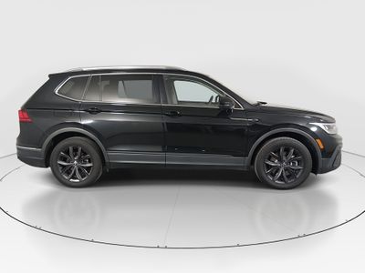2024 Volkswagen Tiguan — photo 8 view