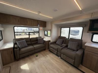 2025 Coachmen Freedom Express Ultra Lite - Photo 48