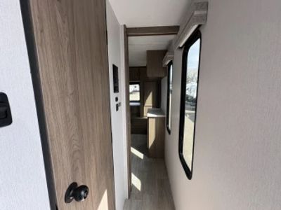 2025 Coachmen Freedom Express Ultra Lite - Photo 28