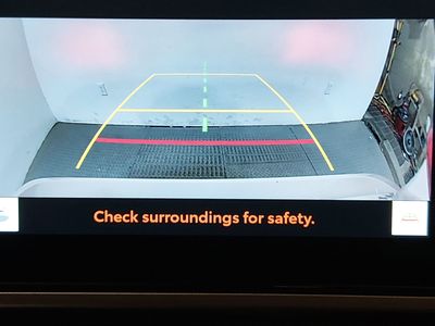 2025 Toyota Camry - Photo 16